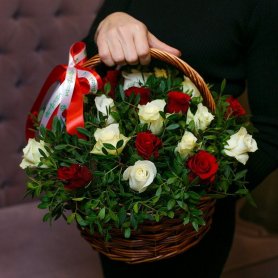 Красное - белое от интернет-магазина «Floral24» в Сочи