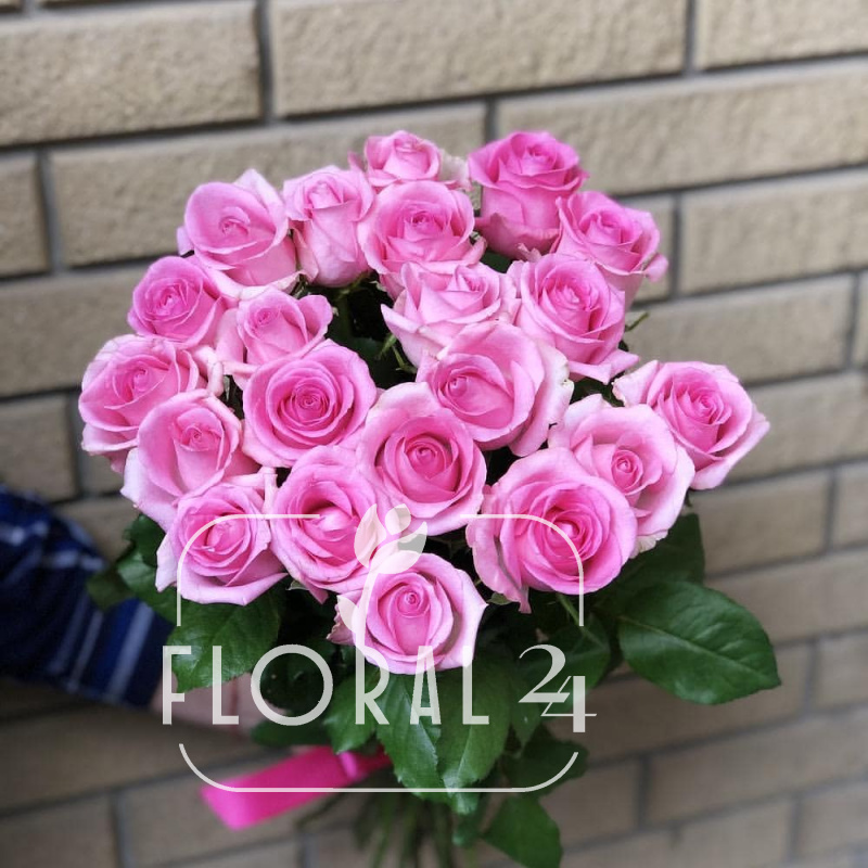 Букет розовых роз «Ревиваль в небе»