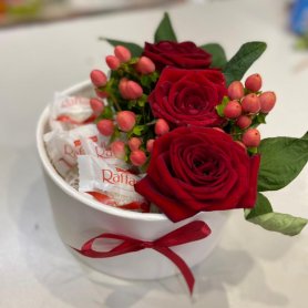 Красное и белое от интернет-магазина «Floral24» в Сочи