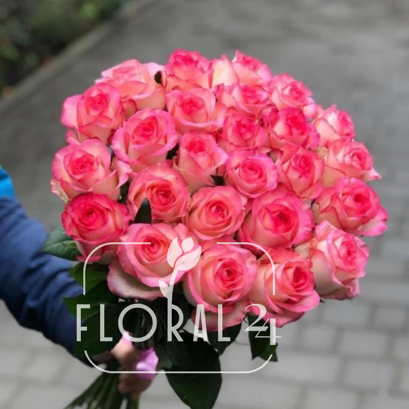 Букет розовых роз «Джумилия»